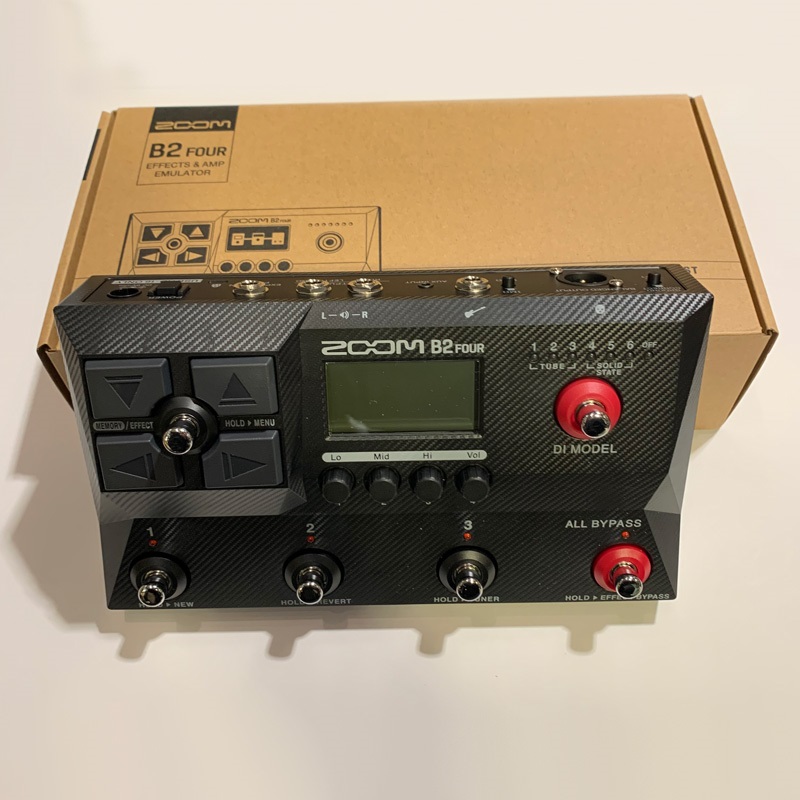 ZOOM B2 FOURの画像